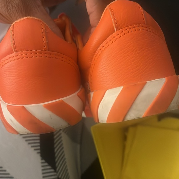 Off-white toddlers size10 - Picture 4 of 6